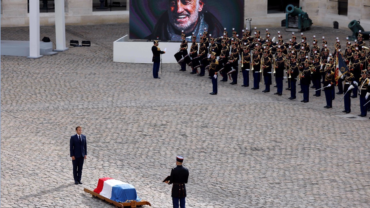 Θάνατος Μπελμοντό: Η Γαλλία αποχαιρετά τον αγαπημένο της "Μπεμπέλ"
