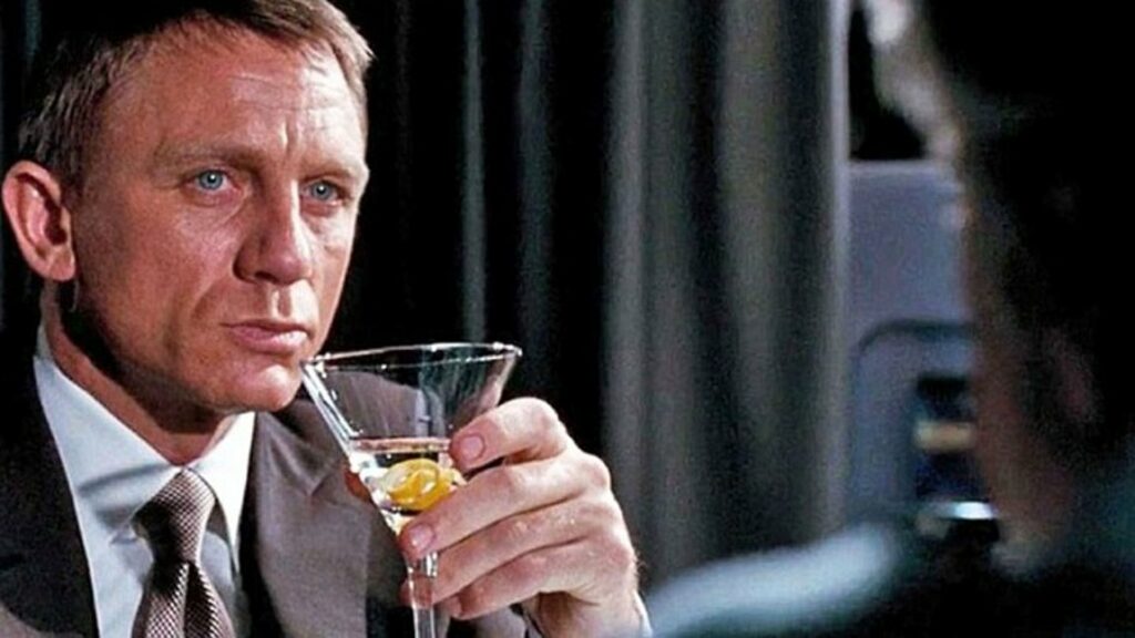Τζέιμς Μποντ: To martini έγινε συλλεκτική σαμπάνια