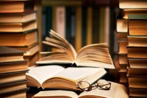 ΟΑΕΔ: Τελευταία προθεσμία σήμερα στις αιτήσεις για voucher αγοράς βιβλίων