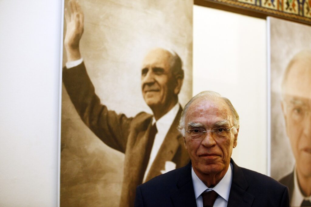 Αποσωληνώθηκε ο Βασίλης Λεβέντης - Στάθερη η κατάσταση του