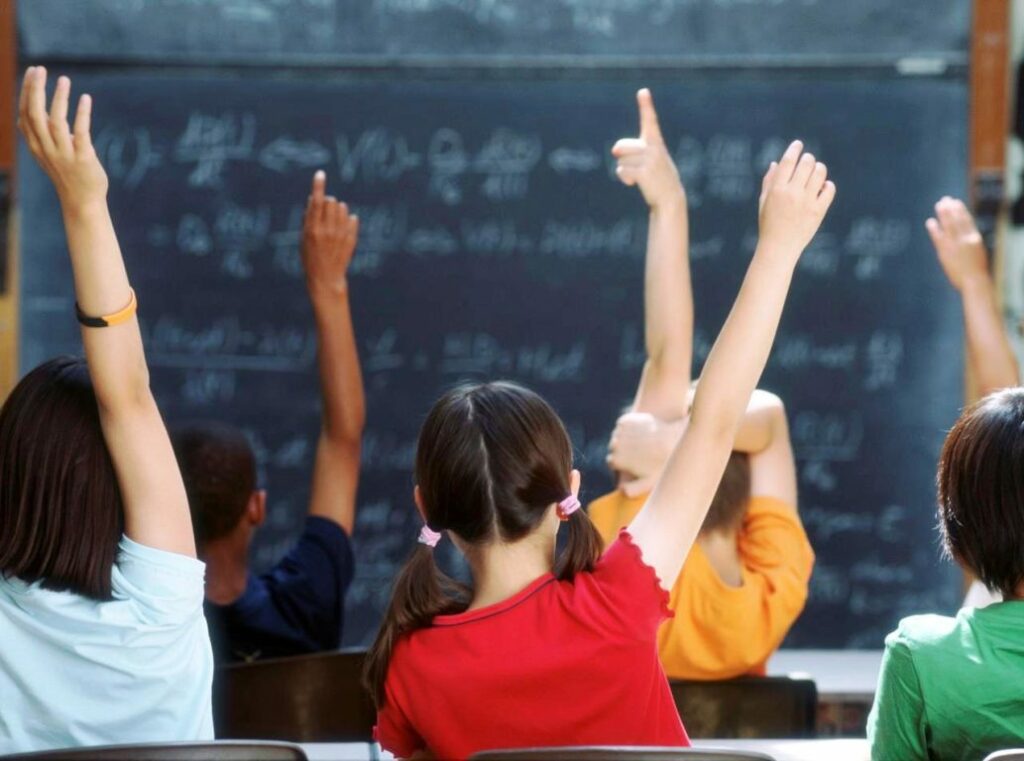 ΥΠΑΙΘ: Τι αλλάζει στο σχολείο από φέτος