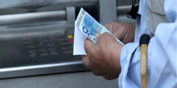 Νωρίτερα οι συντάξεις Αυγούστου 2026 στα ΑΤΜ - Οι τελικές ημερομηνίες