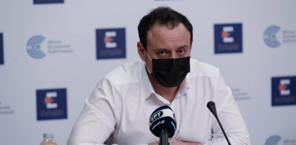 Γ. Μαγιορκίνης: «Βαρύς χειμώνας» για τους ανεμβολίαστους