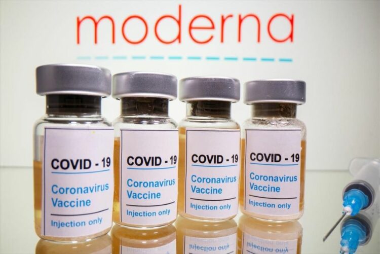 Moderna: Ετοιμάζει μονοδοσικό εμβόλιο για κορωνοϊό και γρίπη
