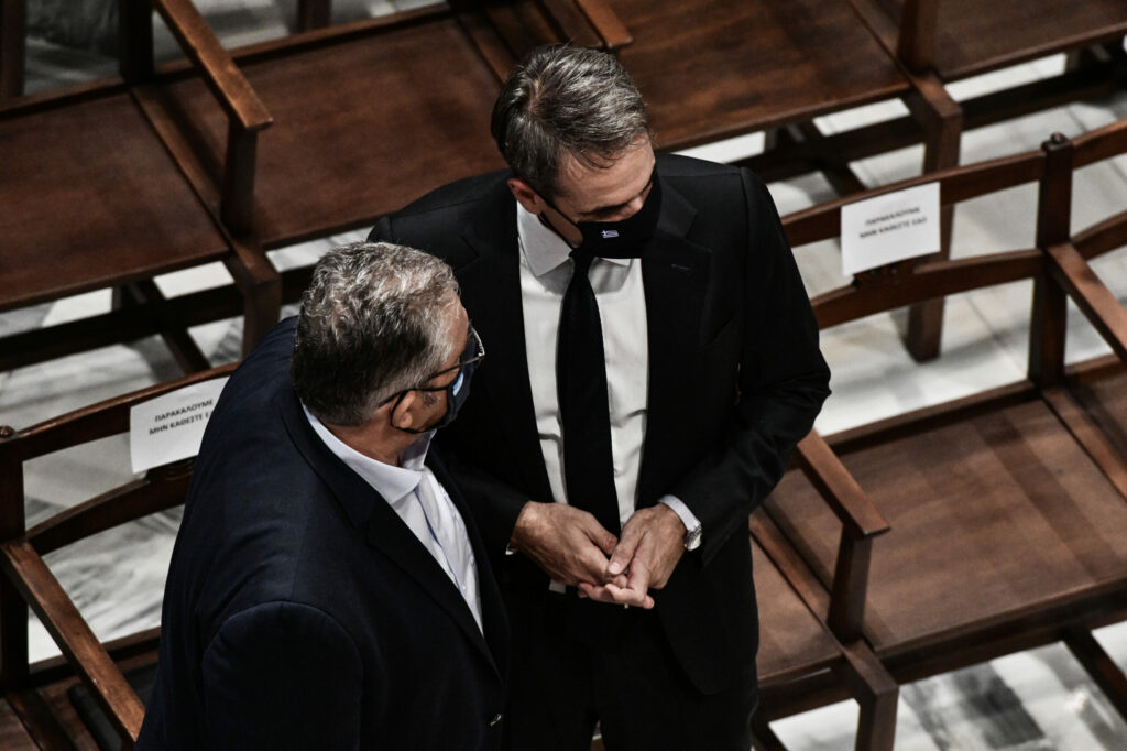 Άγρια σύγκρουση ανάμεσα στον Μητσοτάκη και τον Κουτσούμπα