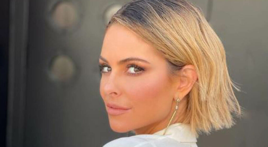 menounos maria