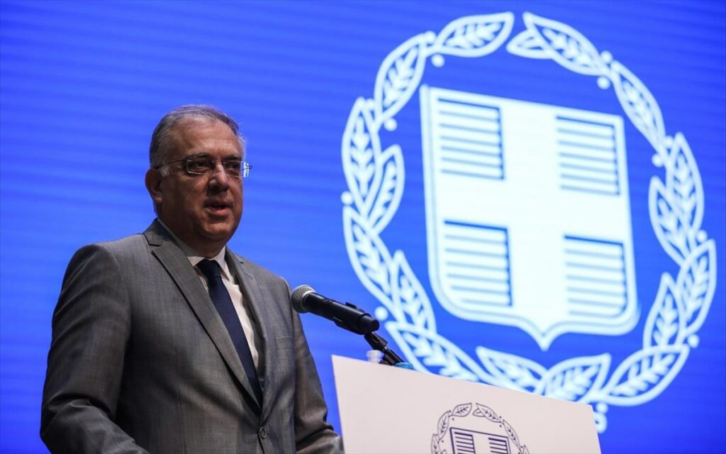 Τ. Θεοδωρικάκος: Το 80% των αστυνομικών έχουν εμβολιαστεί ή νοσήσει