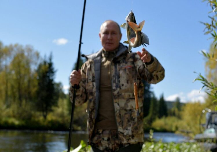 Στη Σιβηρία για ψάρεμα και πεζοπορία ο Πούτιν (Εικόνες)