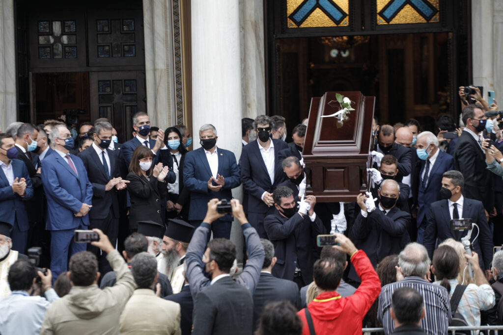 ΤΕΛΕΤΗ ΑΠΟΧΑΙΡΕΤΙΣΜΟΥ ΣΤΟΝ ΜΙΚΗ ΘΕΟΔΩΡΑΚΗ ΣΤΗΝ ΜΗΤΡΟΠΟΛΗ ΑΘΗΝΩΝ / ΕΞΩΤΕΡΙΚΟΣ ΧΩΡΟΣ