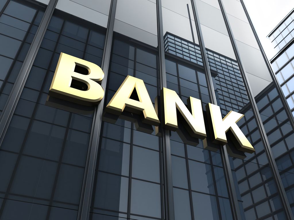 Τράπεζες: Η Κομισιόν ενέκρινε τους νέους κανόνες της Βασιλείας ΙΙΙ