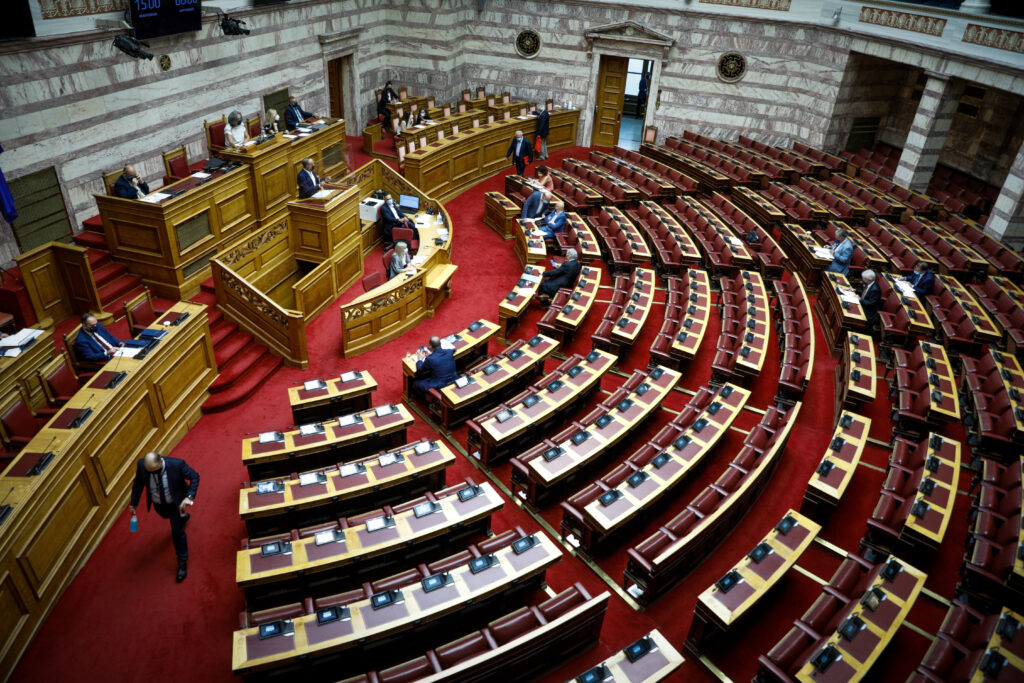 Στην Ολομέλεια το ν/σ για την τροποποίηση της Σύμβασης Δημοσίου - ΟΛΠ