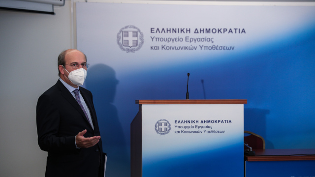 Χατζηδάκης: Όφελος 160 έως 691 ευρώ