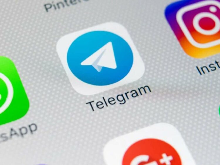 Τι είναι το «Telegram» και το «Signal» που επωφελήθηκαν από το μπλακ άουτ του Facebook