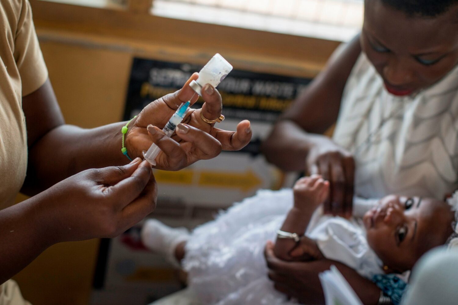 Ο ΠΟΥ ενέκρινε το πρώτο εμβόλιο κατά της ελονοσίας