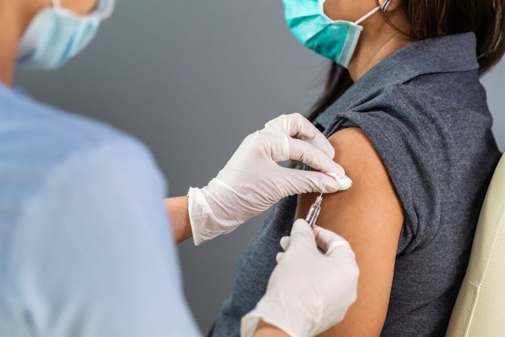 Αύξηση 185% στα ραντεβού εμβολιασμού για την 1η δόση και 200% για την 3η