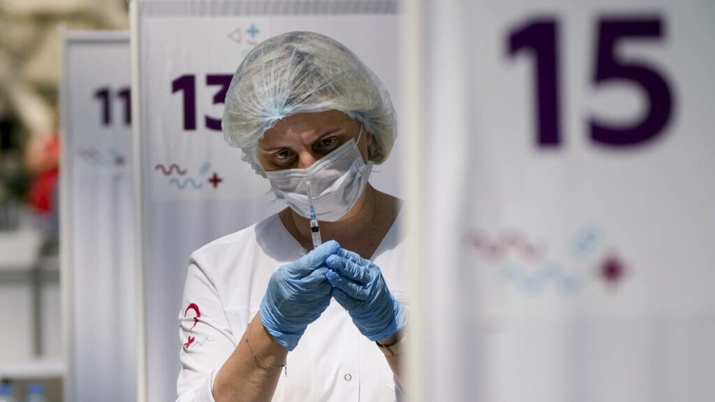 Κορωνοϊός: Για πρώτη φορά ακούστηκε η 4η δόση από το αμερικανικό CDC
