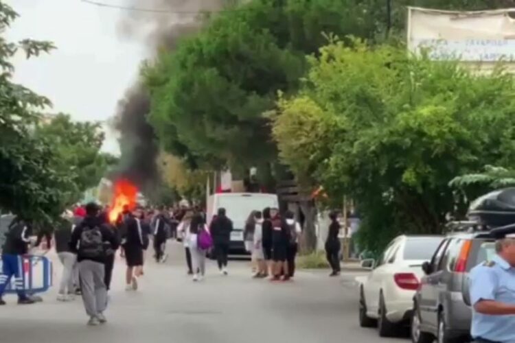 Θεσσαλονίκη: Επεισόδια έξω από το ΕΠΑΛ Ευόσμου -Κουκουλοφόροι κατέλαβαν το σχολείο