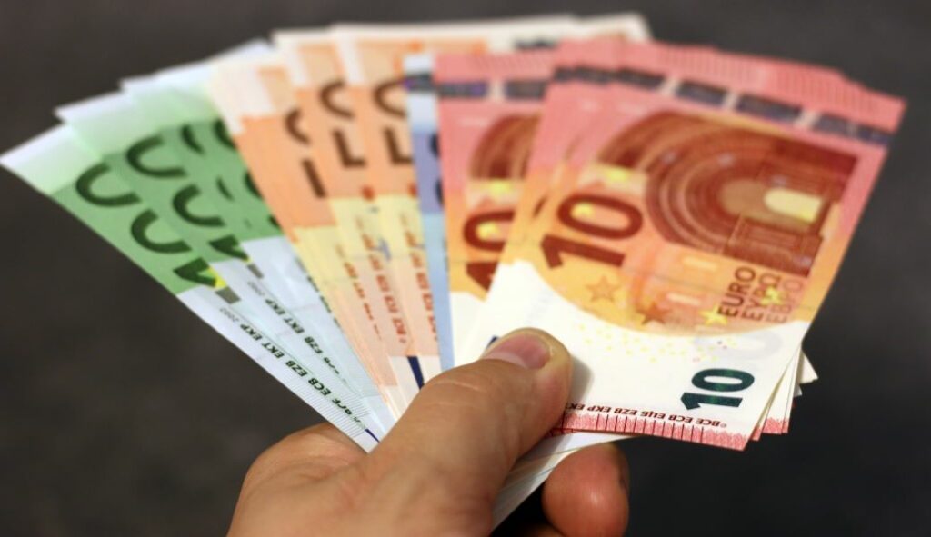 Μη επιστρεπτέα ενίσχυση 54,7 εκατ. καταβλήθηκε σε 2.500 επιχειρήσεις της Αττικής