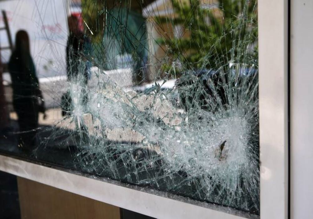 Δεύτερη νύχτα καταδρομικών επιθέσεων στην Αθήνα