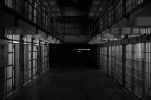 Ιταλία: Κρατούμενος που βρισκόταν σε κατ' οίκον περιορισμό ζήτησε να επιστρέψει στη φυλακή γιατί δεν άντεχε τη... σύζυγό του!