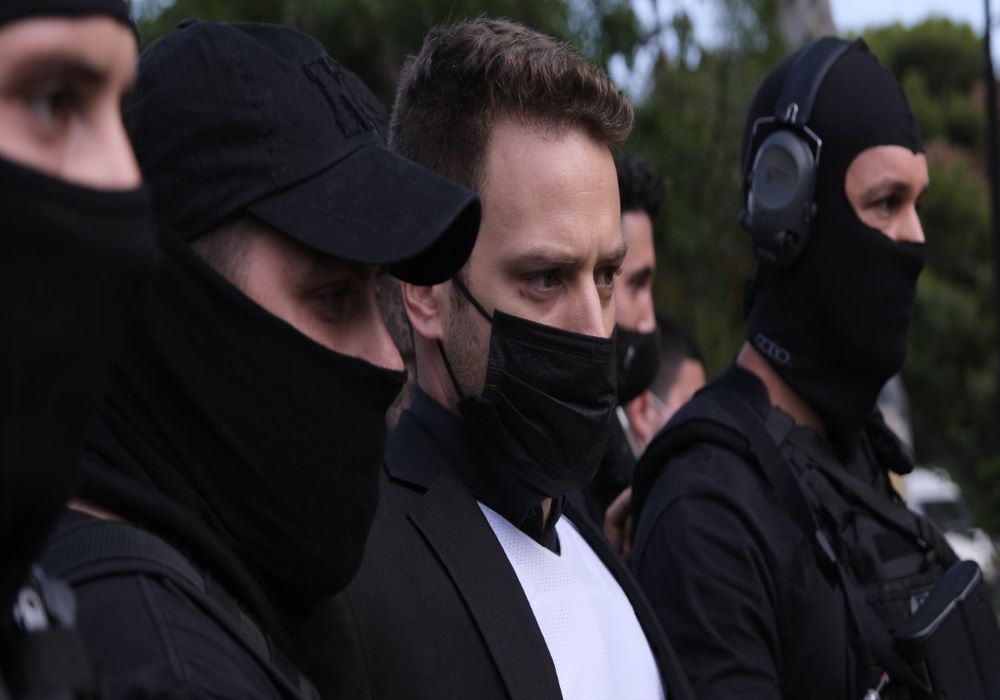 Γλυκά Νερά: «Δεν είχα παράλληλη σχέση», λέει ο πιλότος