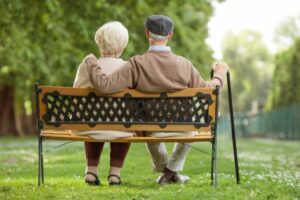 Έρευνα: Οι ηλικιωμένοι είναι πιο κοινωνικοί από ότι οι νέοι