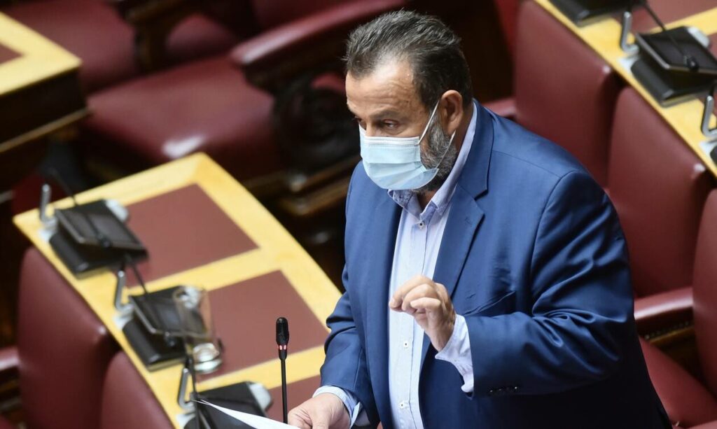 Ο Βασίλης Κεγκέρογλου κατέθεσε την υποψηφιότητά του για την ηγεσία του ΚΙΝΑΛ
