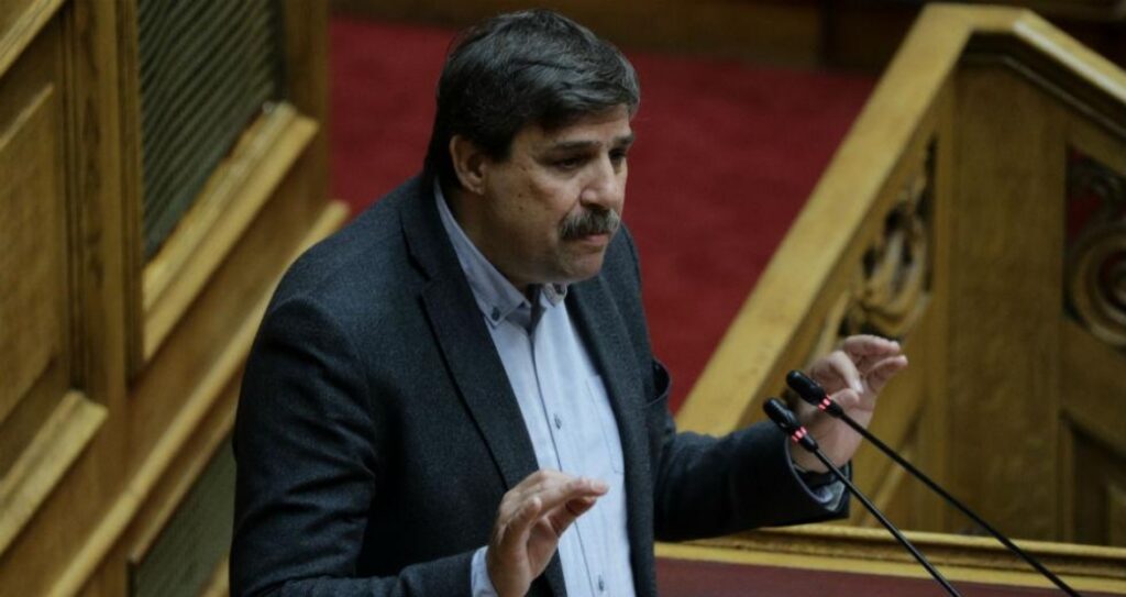 Ξανθός: Η κυβέρνηση παίρνει μεγάλο υγειονομικό ρίσκο με τα «προνόμια» στους εμβολιασμένους