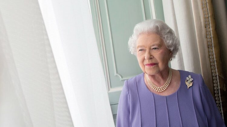 Βασίλισσα Ελισάβετ: Φήμες για σοβαρή επιδείνωση στην υγεία της
