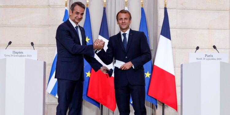 Δεν στρέφεται εναντίον άλλων εταίρων η συμφωνία Ελλάδας- Γαλλίας