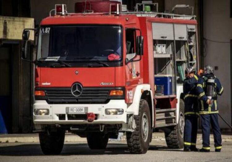 Μαρούσι: Μεγάλη φωτιά σε μάντρα αυτοκινήτων