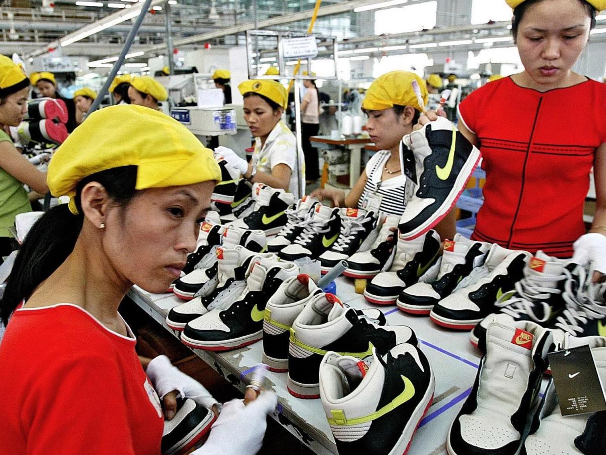 «Ξέμειναν» από εργάτες τα εργοστάσια των Nike και Adidas στην Ασία