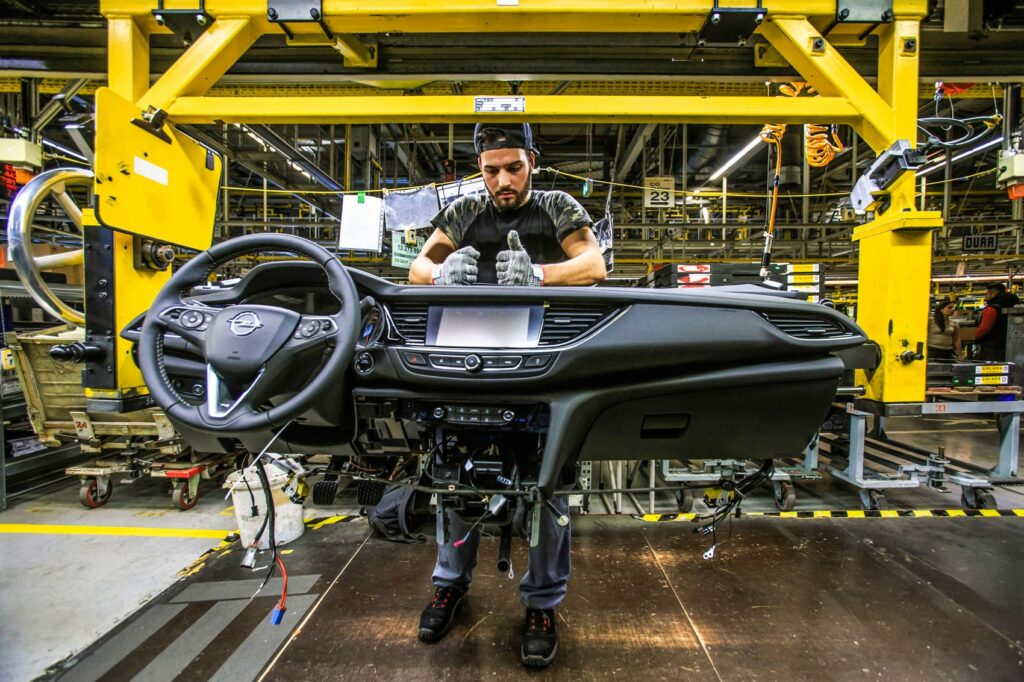 Προσωρινό λουκέτο σε εργοστάσιο της Opel στη Γερμανία