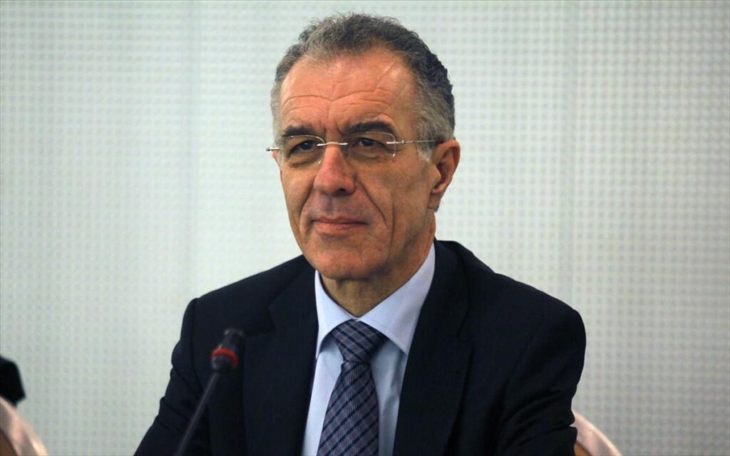 https://radar.gr/article/allazei-prosopo-i-elliniki-enosi-trapezon