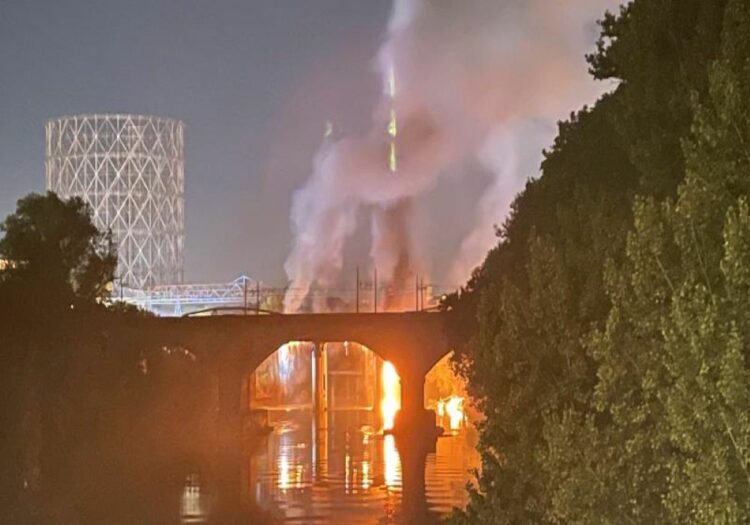 Ρώμη: Κατέρρευσε έπειτα από πυρκαγιά μέρος της ιστορικής Σιδερένιας Γέφυρας