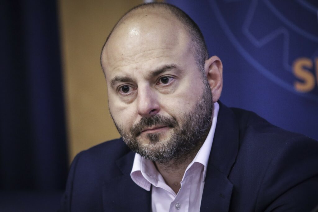 Να πληρώσει η Πολιτεία, τα «σπασμένα» των εργολάβων!