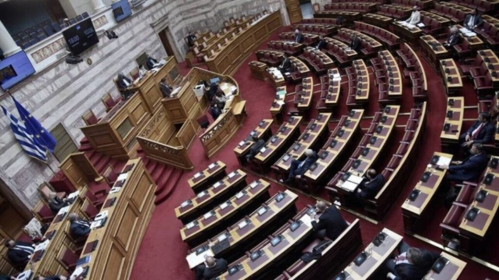 ΣΥΡΙΖΑ: Κουρτς όπως Μητσοτάκης – Εξεταστική για λίστες Πέτσα και OpinionPoll