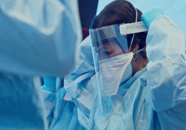 Θεμιστοκλέους: «Στόχος να εξελιχθεί ο ιός σε βαριά γρίπη»