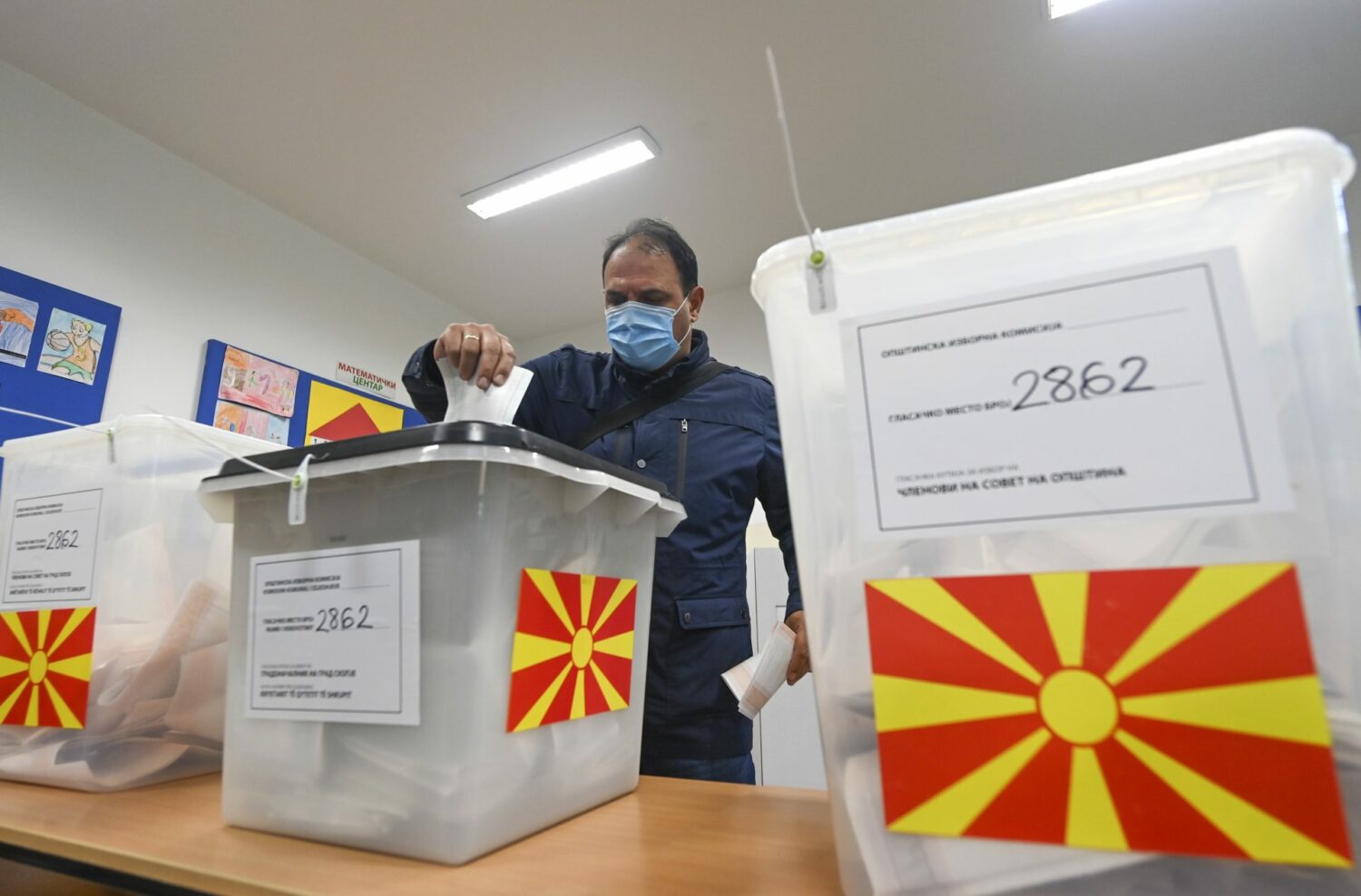 Β. Μακεδονία: Ήττα του κυβερνώντος κόμματος του Ζόραν Ζάεφ στον πρώτο γύρο των δημοτικών εκλογών