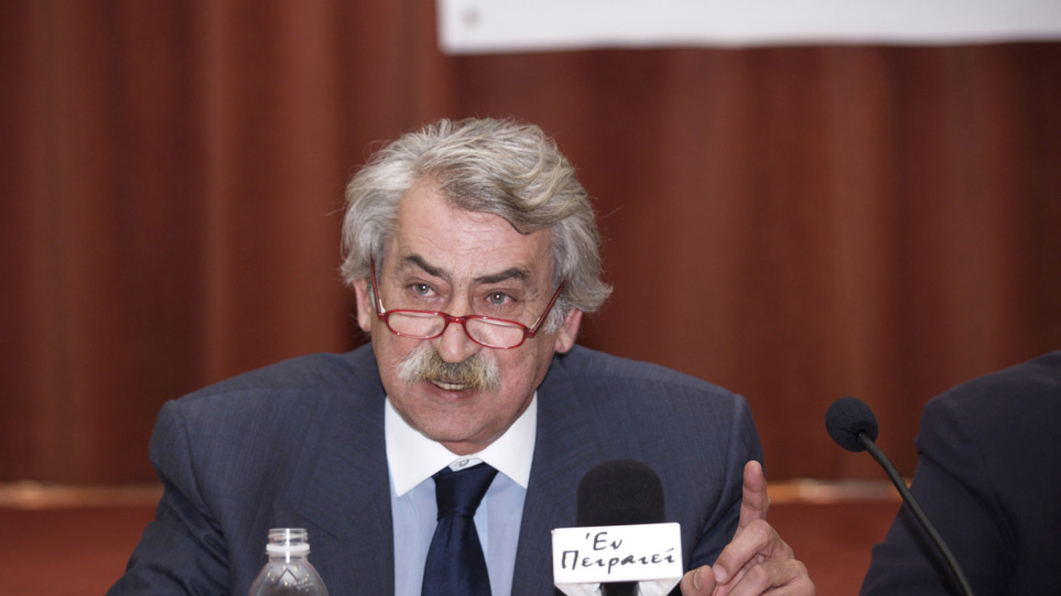 Απεβίωσε ο Νίκος Αναστασόπουλος