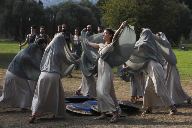 Αυθεντικός Μαραθώνιος της Αθήνας: H τελετή έναρξης με το εντυπωσιακό δρώμενο