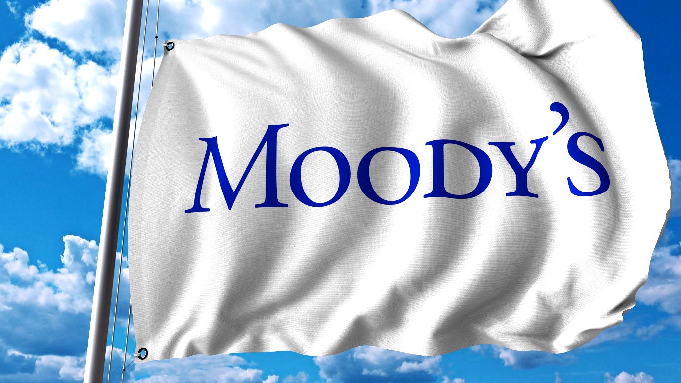 Με το βλέμμα στη Moody’s για την αναβάθμιση της ελληνικής οικονομίας