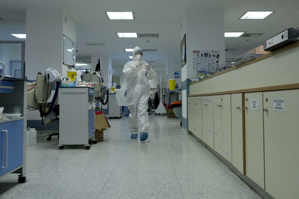 Παπαευαγγέλου: 50% αύξηση κρουσμάτων σε μια εβδομάδα