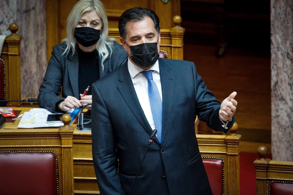 Άδωνις Γεωργιάδης: «Πολιτικά δύσκολη αλλά ηθικά σωστή» η απόφαση για υποχρεωτικό εμβολιασμό