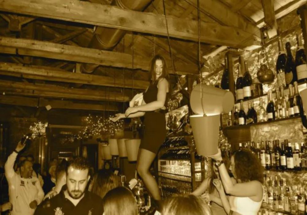 Αράχωβα: Πουλήθηκε το μυθικό bar-restaurant «Ακουαρέλα»