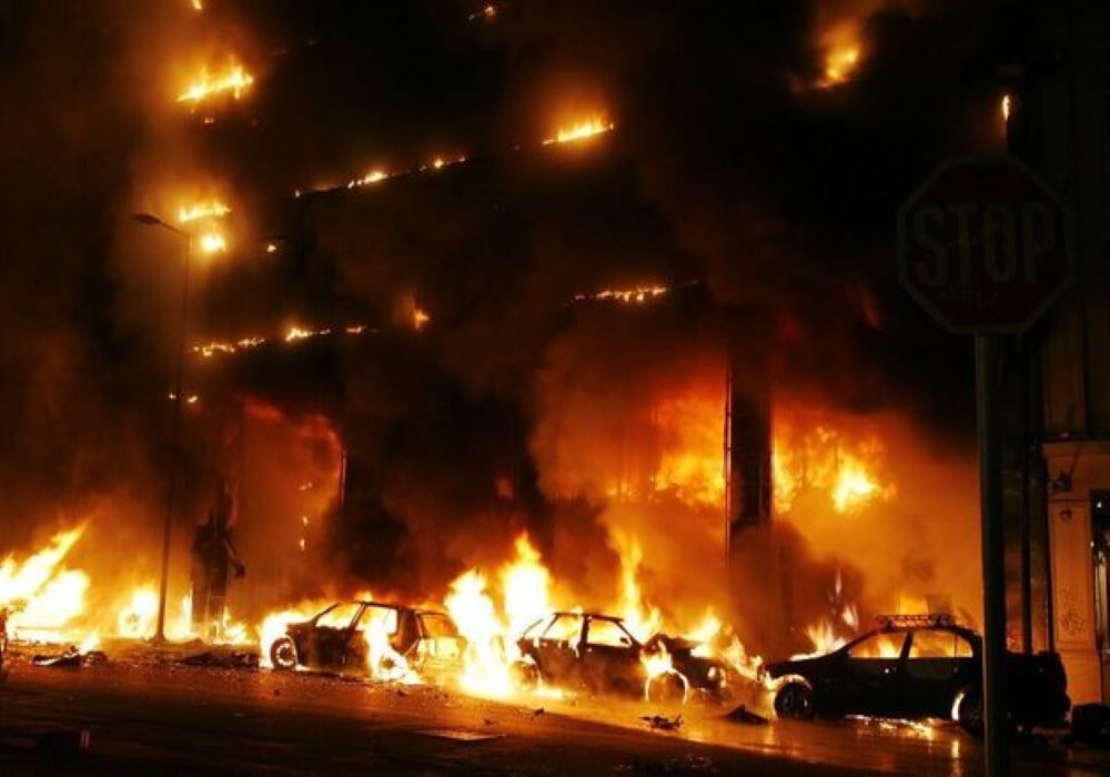 Ελληνικό Δημόσιο: Θα πληρώσει τα «σπασμένα» από τις διαδηλώσεις του 2008