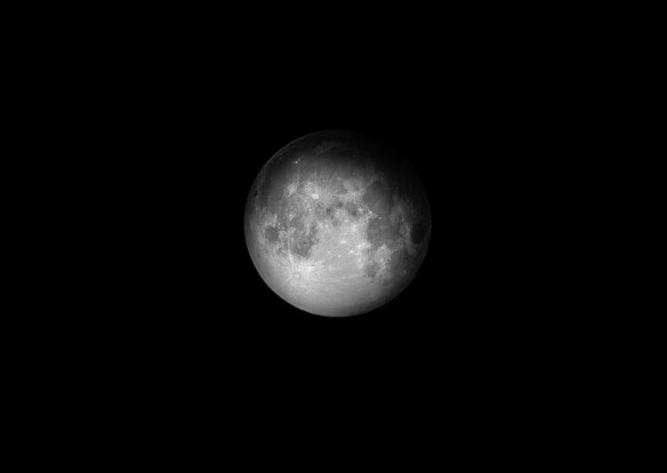Επιβεβαιώθηκε για πρώτη φορά η ύπαρξη ψυχρών παγιδών διοξειδίου του άνθρακα στη Σελήνη