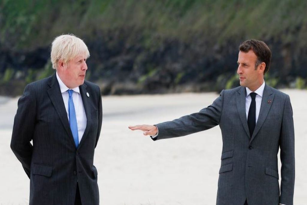 Στο "κόκκινο" η κόντρα Γαλλίας-Αγγλίας για το μεταναστευτικό