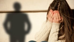 Θεσσαλονίκη: Δεκαοχτώ χρόνια κάθειρξη σε 63χρονο που κακοποιούσε σεξουαλικά την ανήλικη ανιψιά του