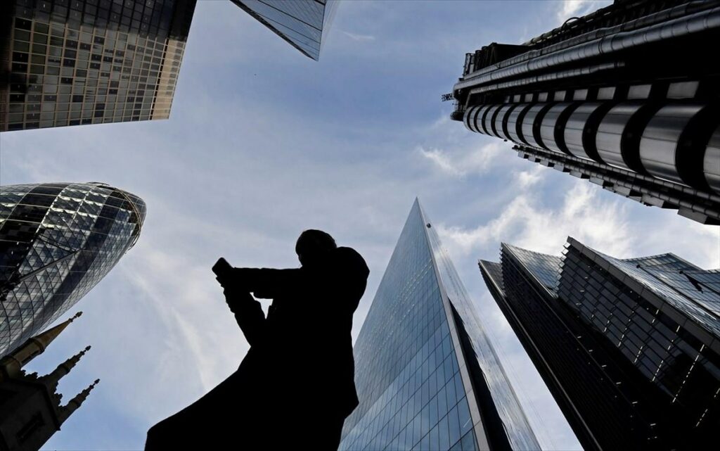 Capital Economics: Φρένο στην ευρωπαϊκή ανάπτυξη